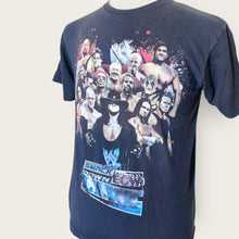 Load image into Gallery viewer, WWE Smackdown T-Shirt - S/M
