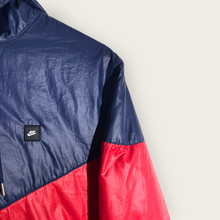 Load image into Gallery viewer, Nike Reversible Jacket - M
