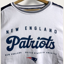 Load image into Gallery viewer, NFL Patriots Sweater (White) - L
