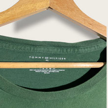 Load image into Gallery viewer, Tommy Hilfiger T-Shirt (Green) - L
